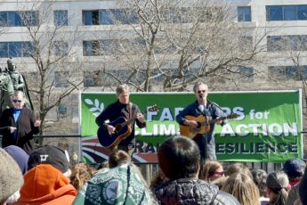 Willie Nelson & John Mellencamp Perform at Farmers for Climate Action: Rally for Resilience